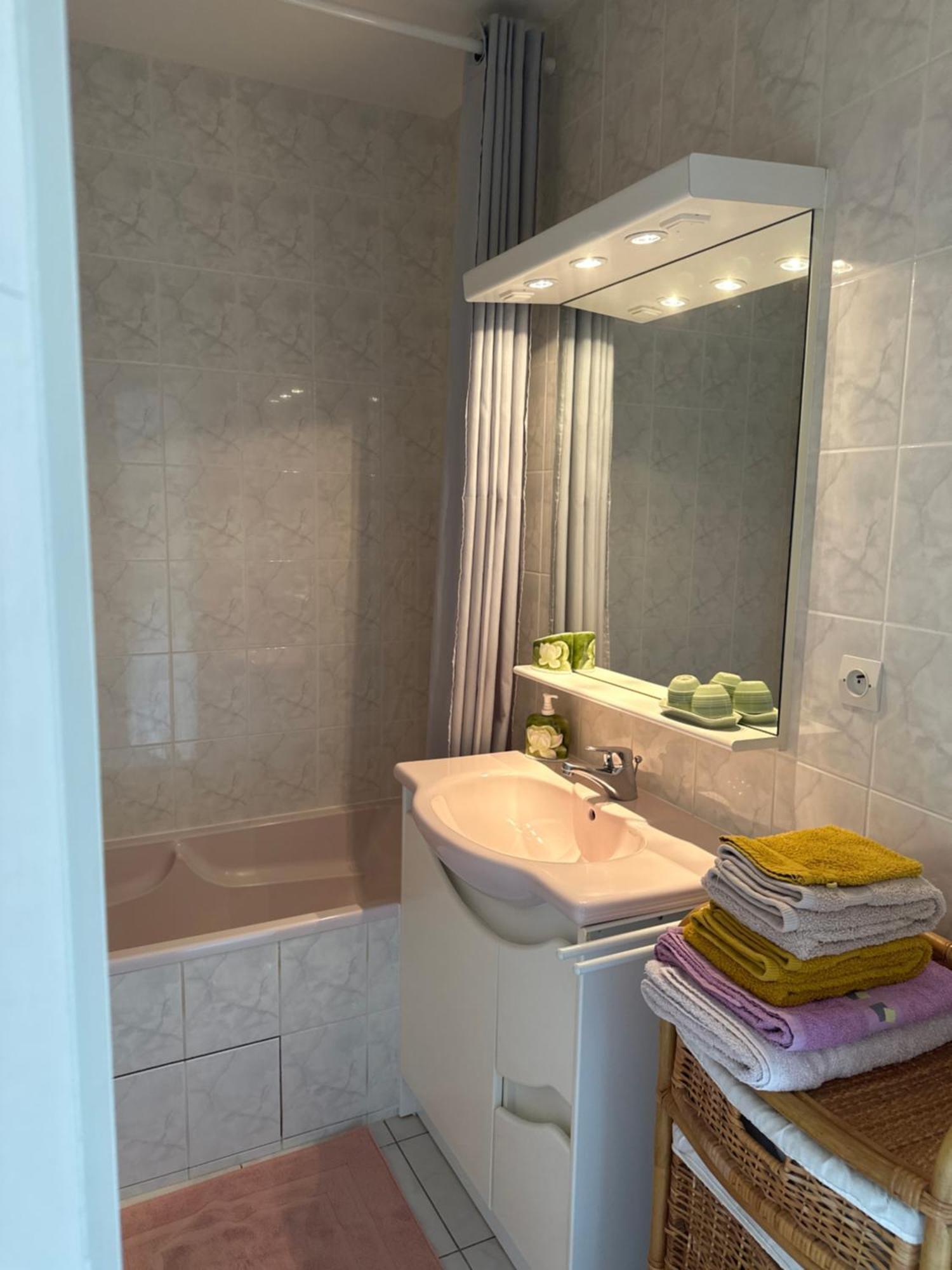 Appt Lumineux & Calme , Idealement Bien Situe , Velo A Disposition La Baule-Escoublac Luaran gambar